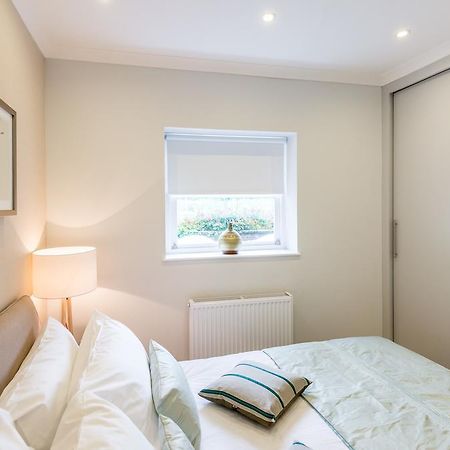 High Street Kensington Apartment London Phòng bức ảnh
